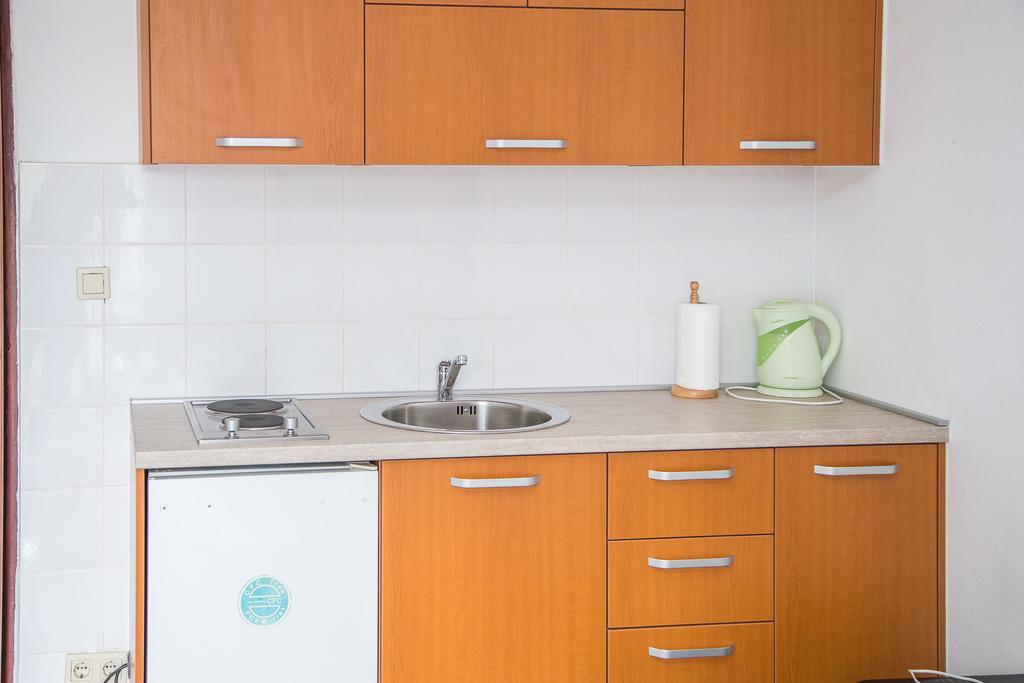 Apartmani Ksenija Petrovac na moru Exterior foto